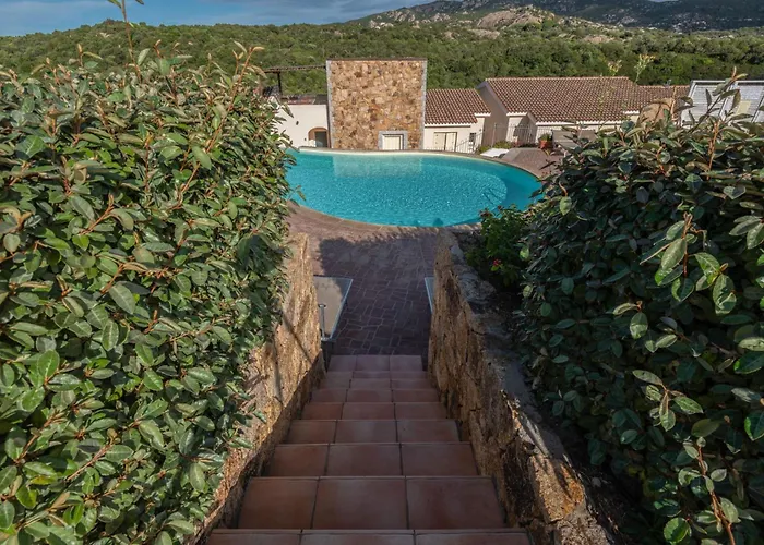 Baia Bianca Sardinia * Baja Sardinya